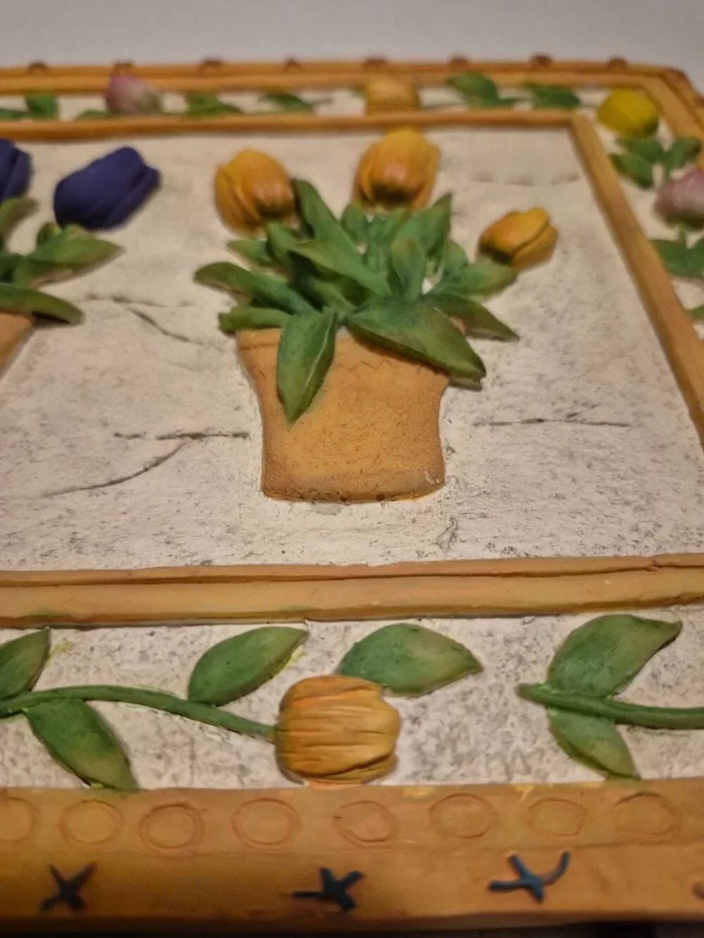 VINTAGE WALL HOOK RACK RAISED 3D POTTED FLOWERS DESIGN